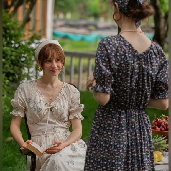 Black floral print midi dress - Picture 6 of 7